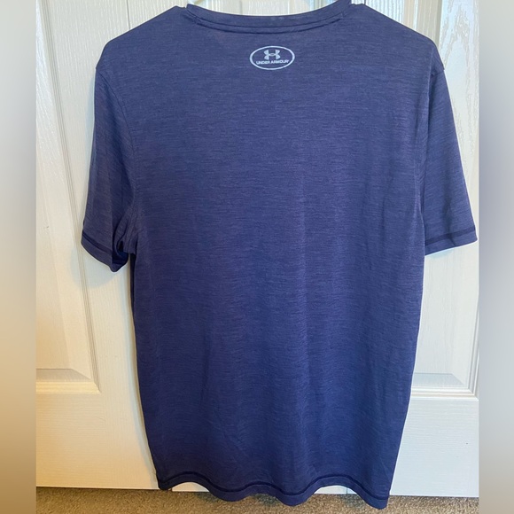 Men's Under Armour V-neck Short Sleeve- medium - Picture 2 of 3
